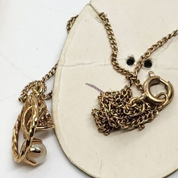 Vintage Gold Tone Filigree Faux Pearl Necklace And Clip-on Earrings - Picture 6 of 6